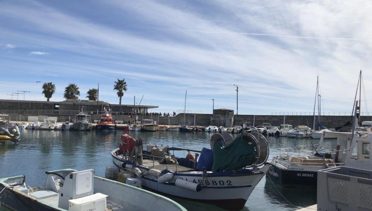 Grand Studio Tres Agreable Avec Bar, Cuisine Et Terrasse Cagnes-sur-Mer Exterior foto